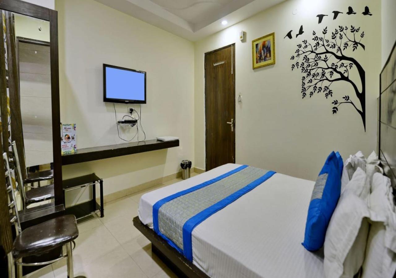 Hotel International Neelam Near New Delhi Railway Station Yeni Delhi Dış mekan fotoğraf