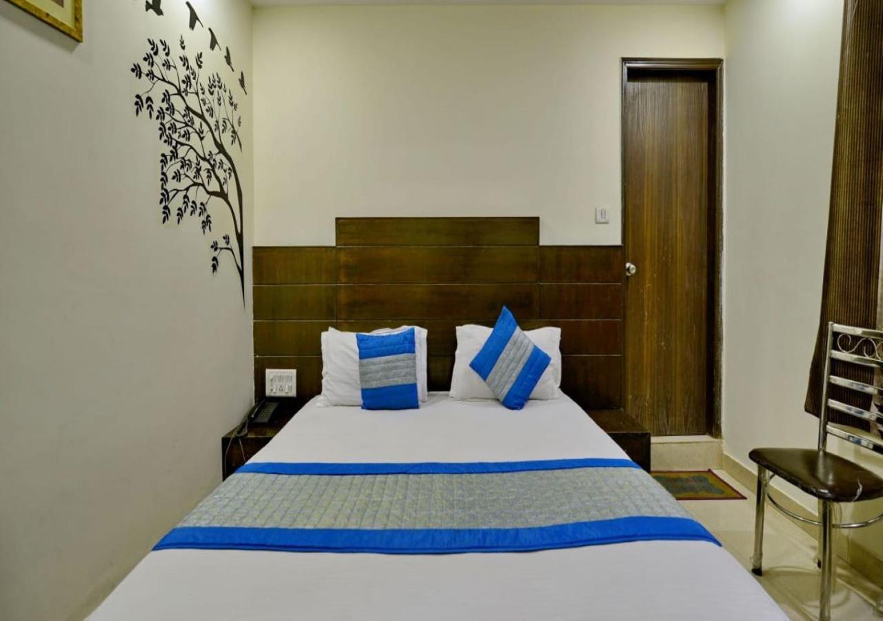 Hotel International Neelam Near New Delhi Railway Station Yeni Delhi Dış mekan fotoğraf
