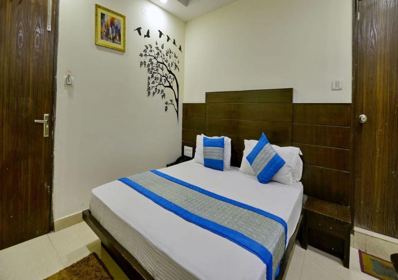Hotel International Neelam Near New Delhi Railway Station Yeni Delhi Dış mekan fotoğraf