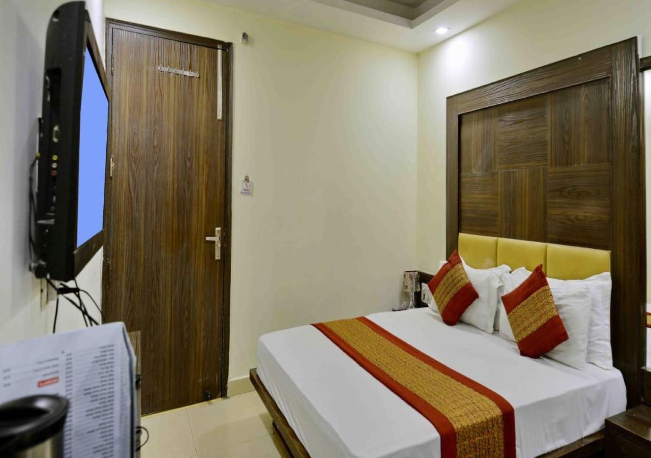 Hotel International Neelam Near New Delhi Railway Station Yeni Delhi Dış mekan fotoğraf