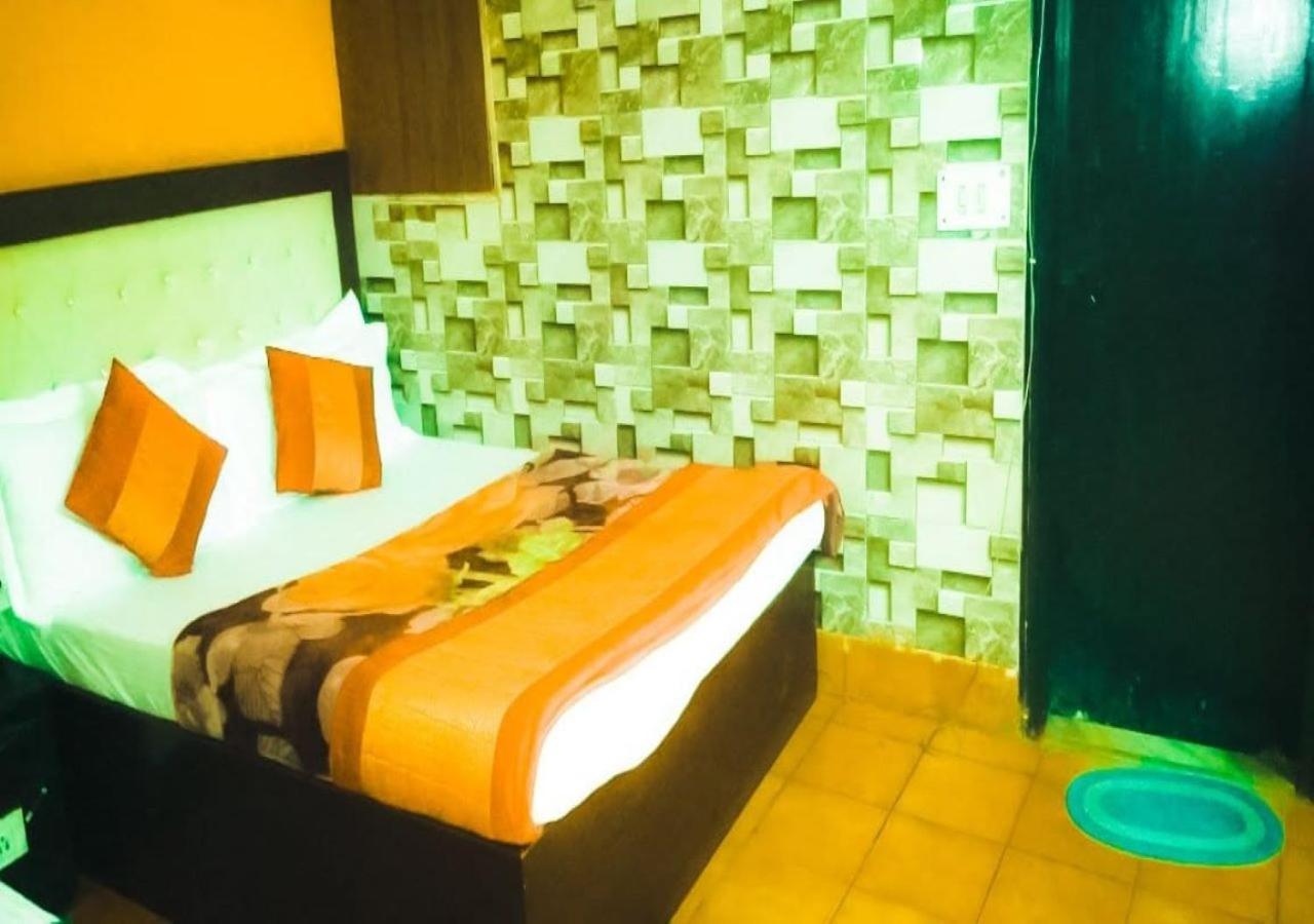 Hotel International Neelam Near New Delhi Railway Station Yeni Delhi Dış mekan fotoğraf