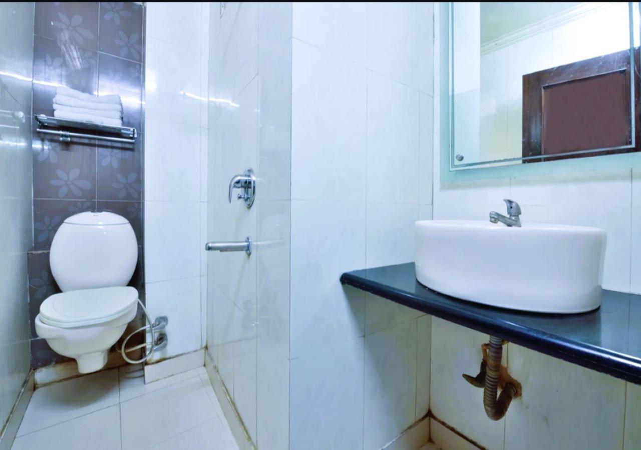 Hotel International Neelam Near New Delhi Railway Station Yeni Delhi Dış mekan fotoğraf