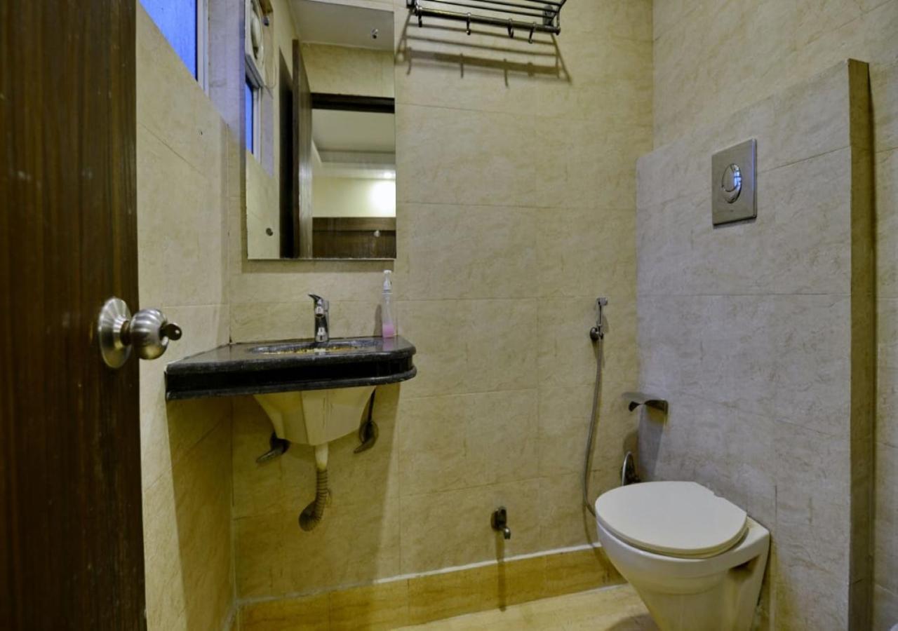 Hotel International Neelam Near New Delhi Railway Station Yeni Delhi Dış mekan fotoğraf